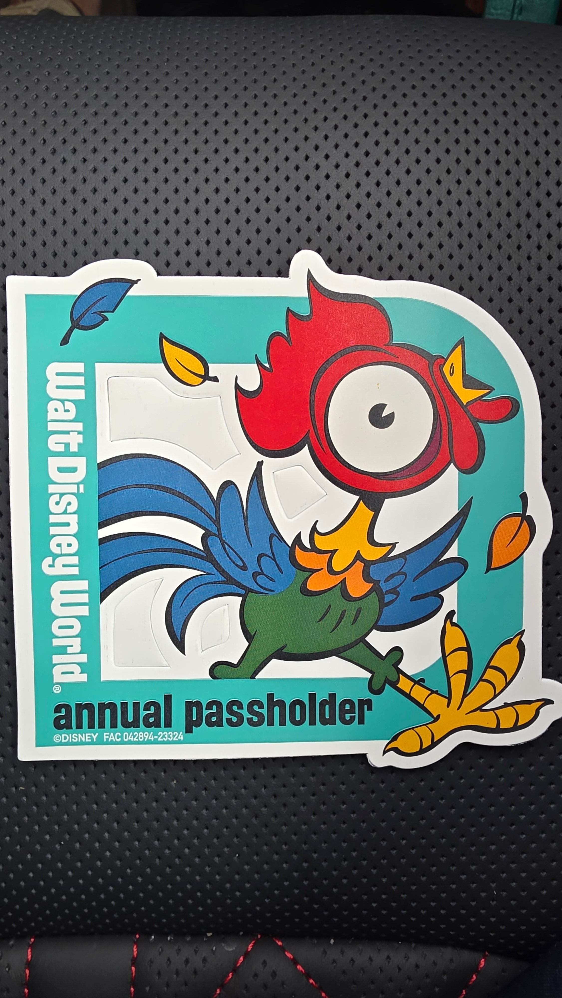 Disney "Hei Hei" Annual Pass Holder Magnet